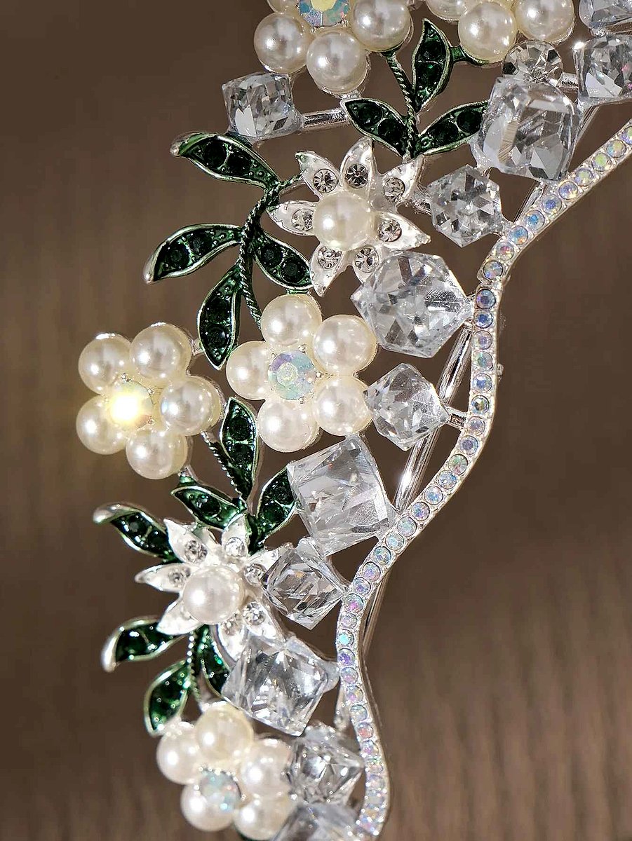 Handcrafted Finally, a Bridal Crown That Looks Expensive Without the Price Tag — Baroque ... - View 11 of 15 | BigMoetsy