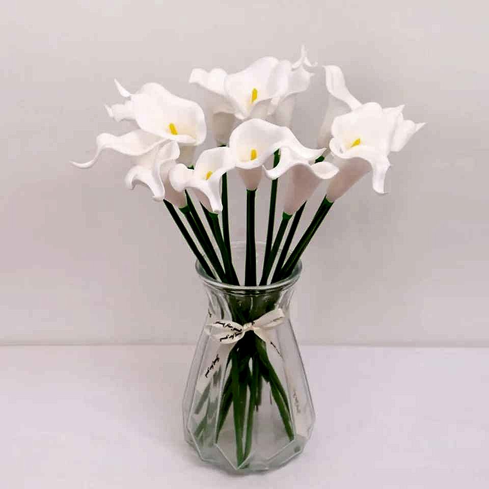 Handcrafted realistic silk calla lily artificial bouquet close-up detail, 20-piece Real Touch Flowers That Never Wilt | BigMo