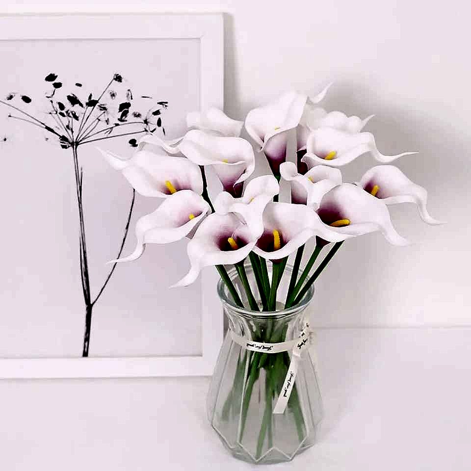 Handcrafted realistic silk calla lily artificial bouquet 20-piece Real Touch arrangement close-up detail view | BigMoetsy