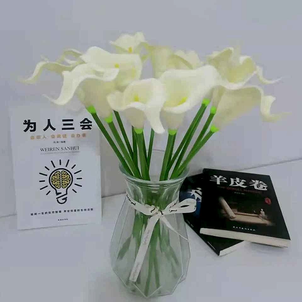 Handcrafted realistic silk calla lily artificial bouquet close-up detail from 20-piece Real Touch collection | BigMoetsy