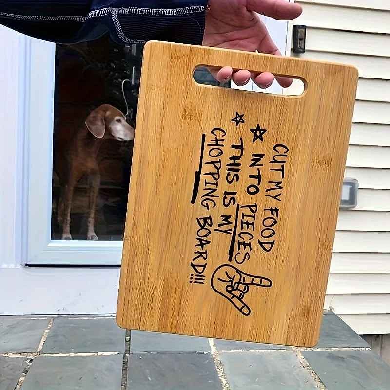 Personalized engraved bamboo cutting board gift for Mom Sister Grandma close-up detail view | BigMoetsy